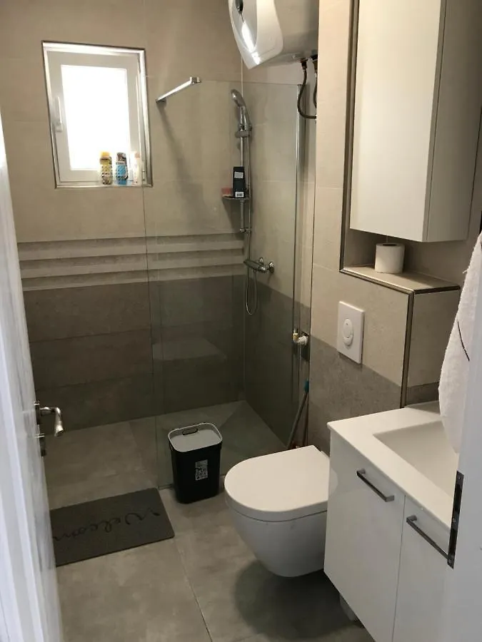 Apartments Jelka Banjol 0*,