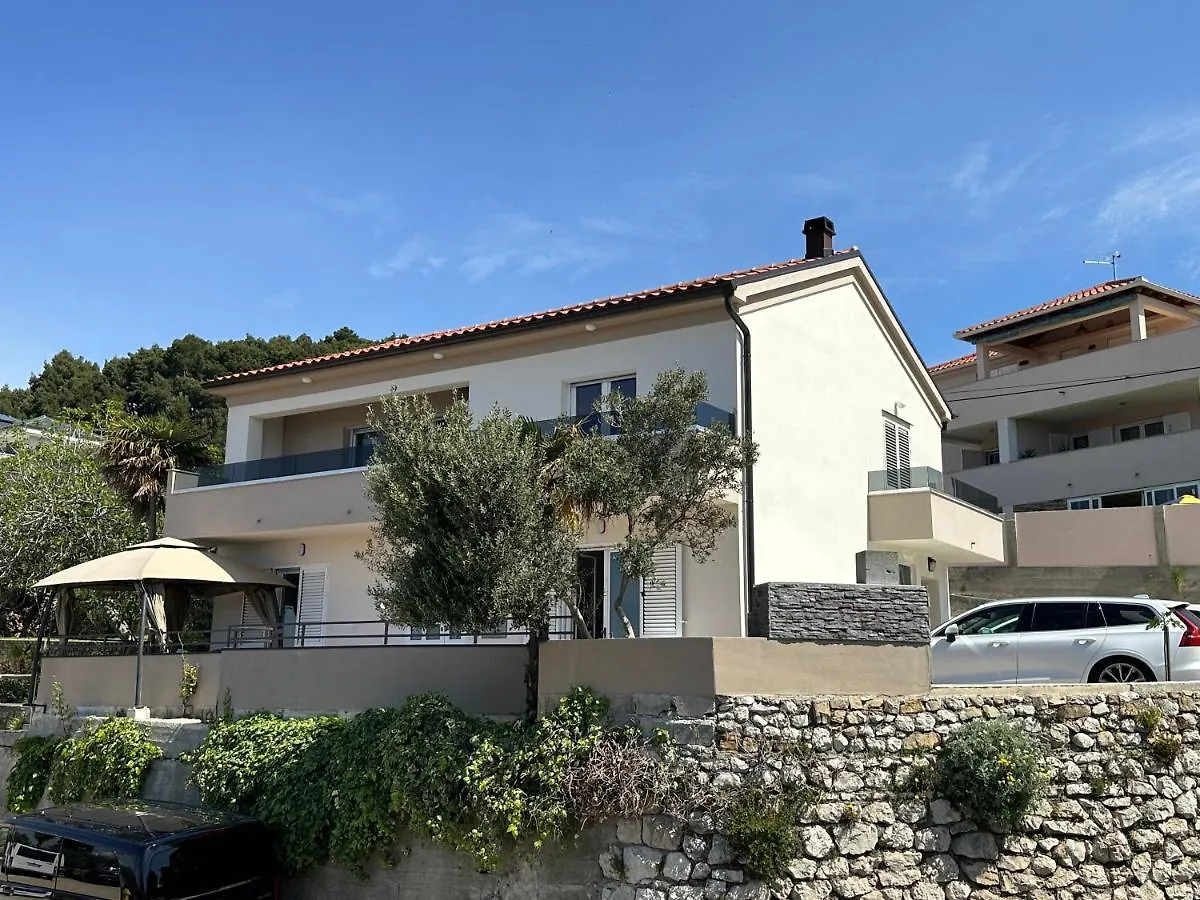 Apartments Jelka Banjol