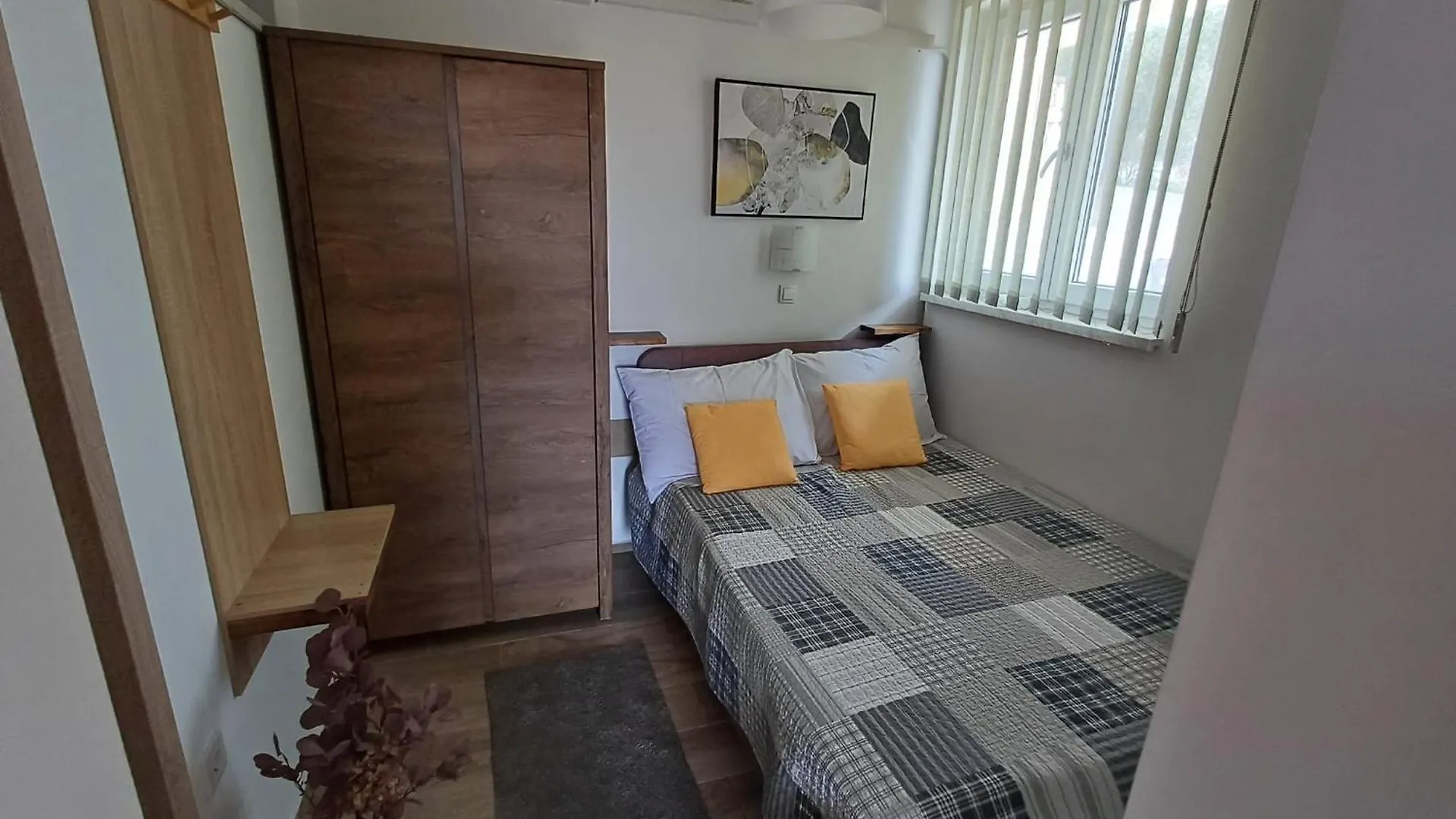 Apartments Jelka Banjol Croatia