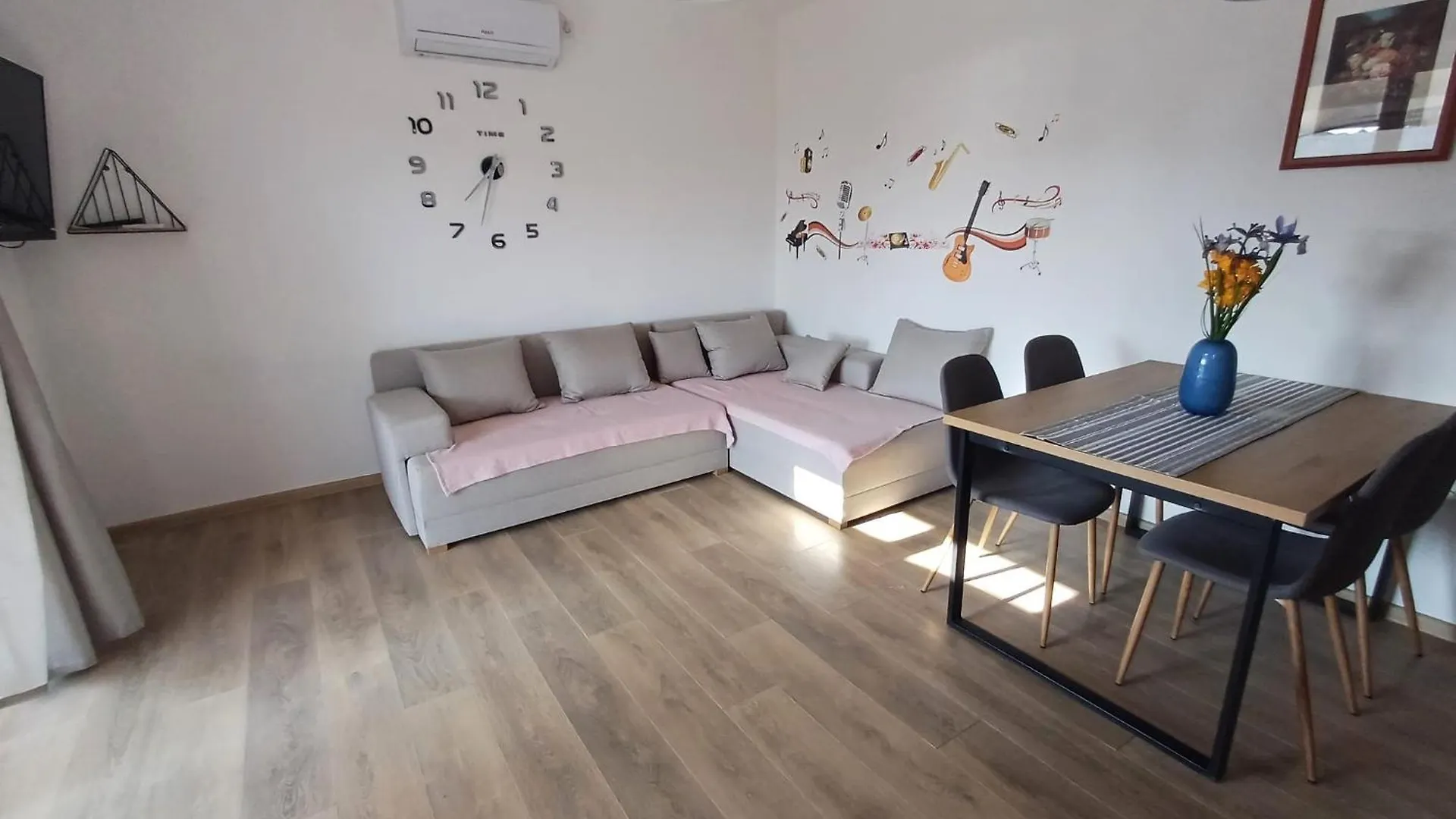 Apartments Jelka Banjol